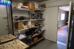 Div. Pakkematerialer, pyntegestande, dele til dekorationer m.m.