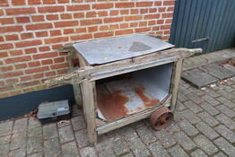 Vogn, 2 stk. spande samt stativer