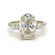 4,02 ct. oval brillant slebet diamantring (Lab. fremstillet)*. IGI