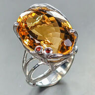 Håndfremstillet unika citrinring af rhodineret sterlingsølv