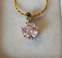 Solitaire vedhæng med 3 carat pink lab-grown diamant