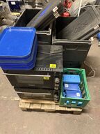 4 kanga thermokasser. 2 vogne til thermokasser. 2 små ovne. (MOMSFRI)