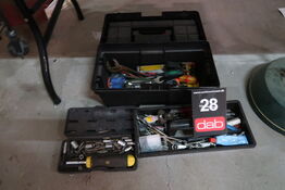 Værktøjskasse med indhold 