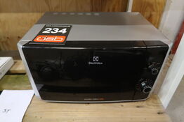 Mikroovn, Electrolux MOMSFRI