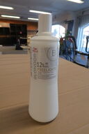 2 stk. Håroxidant Blondor Freelights 12% 40 Wella (1000 ml)