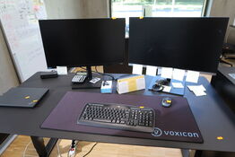 2 stk. computerskærme SAMSUNG S27R652FDU, F27T450FZU, tastatur, mus, dockingstation LENOVO
