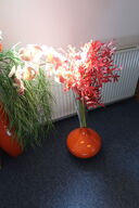 Vase med div. Kunstige planter