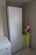 Skab med indhold m.m.