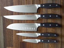 Køkkenknivssæt udført i rustfrit tysk DIN 1.4116 stål