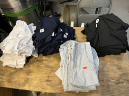 77 Stk. Tanktops FRUIT OF THE LOOM