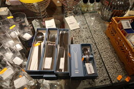 Div. Bestik HAY Sunday