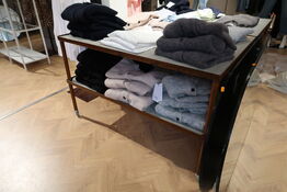 Opbevaringsmøbel uden indhold