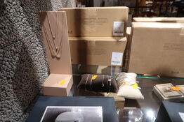 Div. Armbånd og halskæder