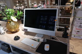 Allinone computer APPLE iMac A3137 med tastatur og mus APPLE