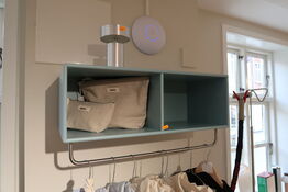 Hattehylde med opbevaring MONTANA uden indhold