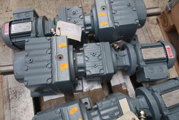 Motor SEW EURODRIVE R67 R37 AM63 DR63L4