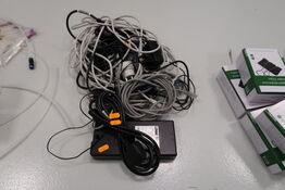 Strømforsyning samt div. Kabler