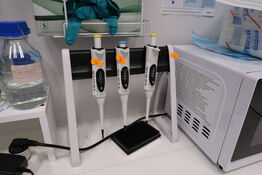Stativ med 3 stk. pipetter THERMO SCIENTIFIC