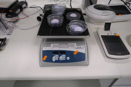 Rotation/rocking shackers VWR Rocking Platform Shaker