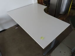 Skrivebord 160x120/80 (højdejusterbar)