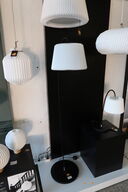 Gulvlampe LE KLINT Snowdrop 320M Sort