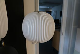 Pendel LE KLINT Lamella 3 Ø33 Hvid/gold