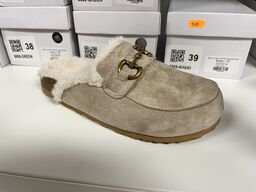 Damesko Slip on str. 39