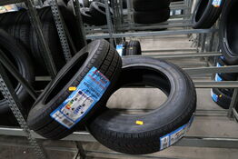 2 stk. dæk SUPERIA 165/70R14C