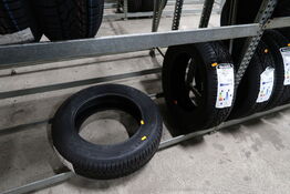 2 stk. dæk BARUM 165/70R14 81T