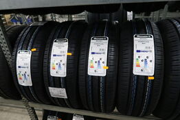 4 stk. dæk BARUM 215/60R16XL 99 H