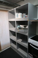 Butiksinventar uden indhold