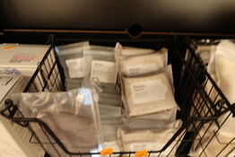 Kurv med svampe, vådservietter MERAKI