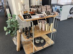 Opbevaringsvogn uden indhold