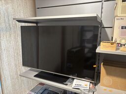 Fjernsyn PANASONIC TX-43M710E med kasse, fjernbetjening m.m.