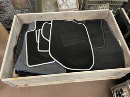 28 stk. bilmåtter, ass. Farver og størrelser