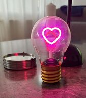 4 stk. HEART LED genopladelig - trådløs pære