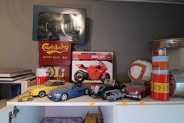 Div. Legetøjsbiler, motorcykel samt fjernstyretbil METABO