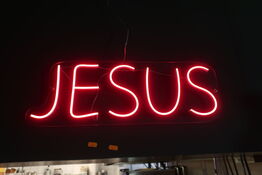 Lysskilt "Jesus"