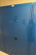 Stålskab uden indhold