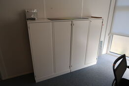 2 stk. skabe BONDO med indhold