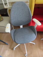 Kontorstol med armlæn og højdejustering