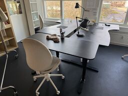 Tøm 2 rum for inventar samt diverse spejle