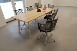Mødebord med 6 stk. mødestole RANDERS RADIUS 2006