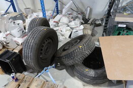 4 stk. fælge med dæk BRIDGESTONE, GOODYEAR, CONTINENTAL