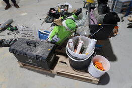 Palle med div. Værktøj og varelager