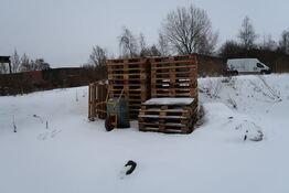 Div. EURO-paller samt trillebør