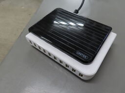 USB opladerstarion med 10 outputs - UNITEK