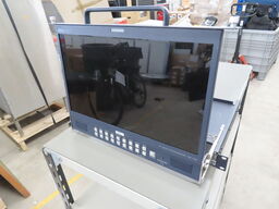 Skærm med rackindbygning DATAVIDEO