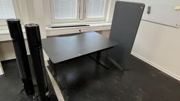 Hæve/sænkebord, 2 Ventilatortårne, Støjvæg