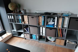 Reolsystem uden indhold